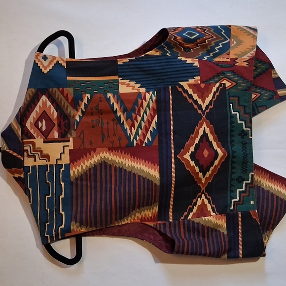 Wraps Geometric Pattern Vest - Picture 5 of 5